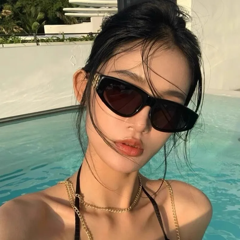 2026 Influencer Trendy Colorful Personalized Sunglasses Unisex UV400 Street Photo Shades