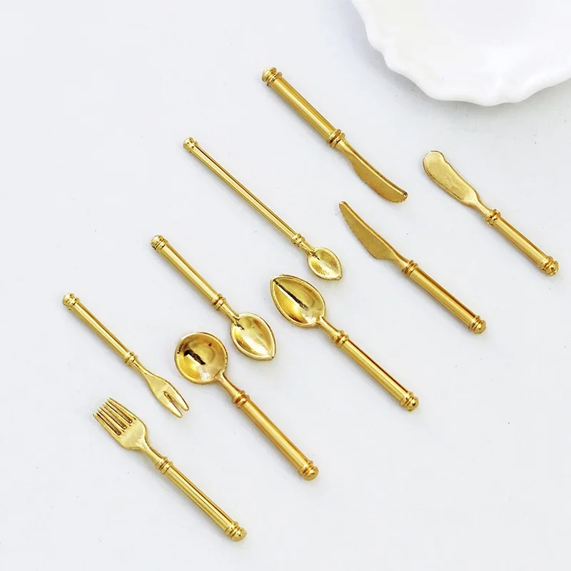 Miniature food toy scene, toy model, doll house accessories, mini knives, forks, spoons, Western tableware