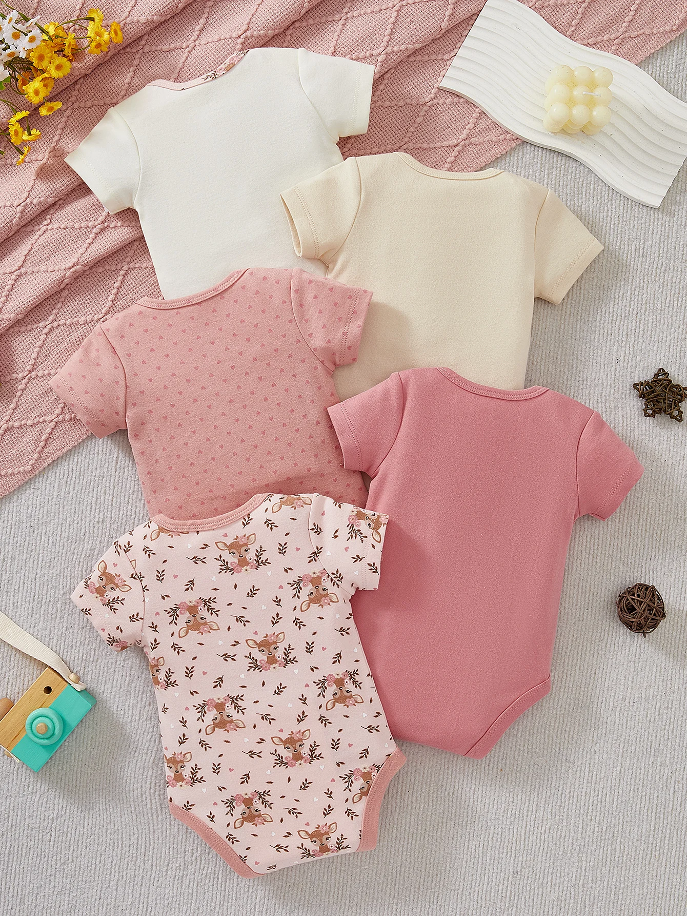 5-piece set of newborn baby summer short-sleeve rompers, with cartoon animal embroidery patterns, round neck, machine washable, suitable for baby girls to wear outdoors