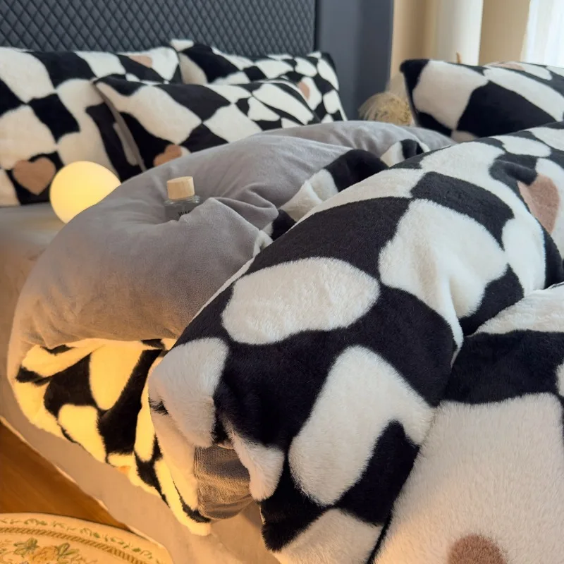 2025 new simple and cute polka dot milk fleece bed four-piece set autumn and winter thickened warm bedding four-piece set view 4