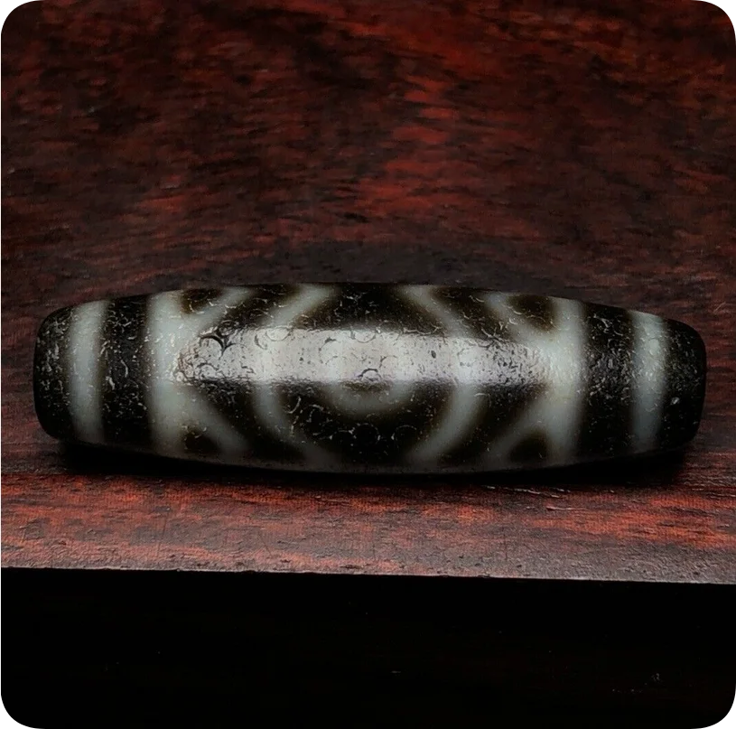 Rare Tibetan Old Oily Agate Dzi *Tiger Teeth 3 Eyes* Bead Pendant 37mm K1010