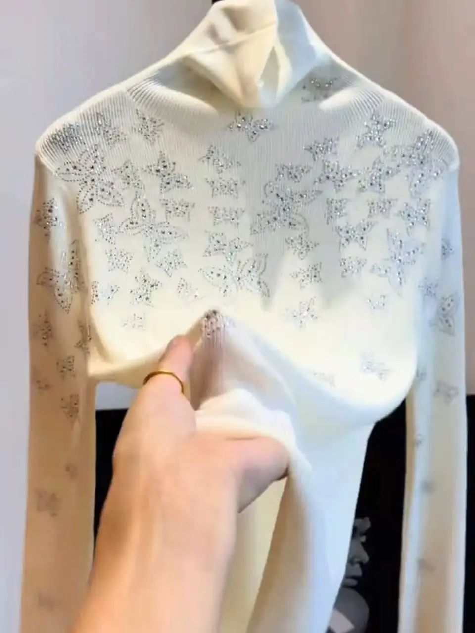 

Luxury Diamonds Hot Drilling Sweater for Women Autumn Winter Turtleneck Knitwear Top Knitted Bottoming Pullovers Sweaters Jumper