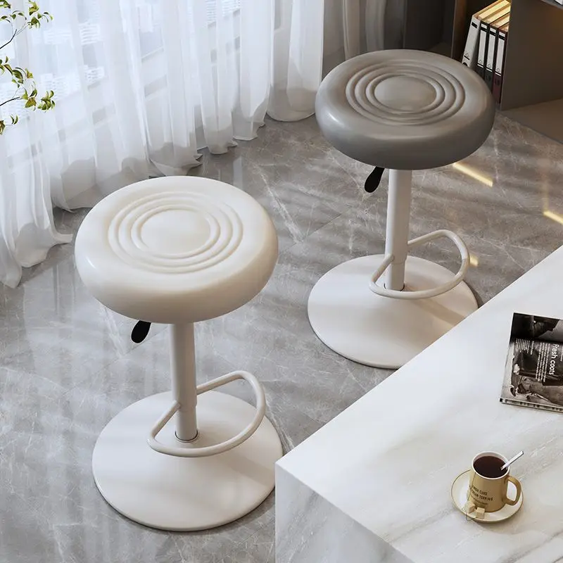 The bar chair can be rotated for a long time without tiring stool cashier lift