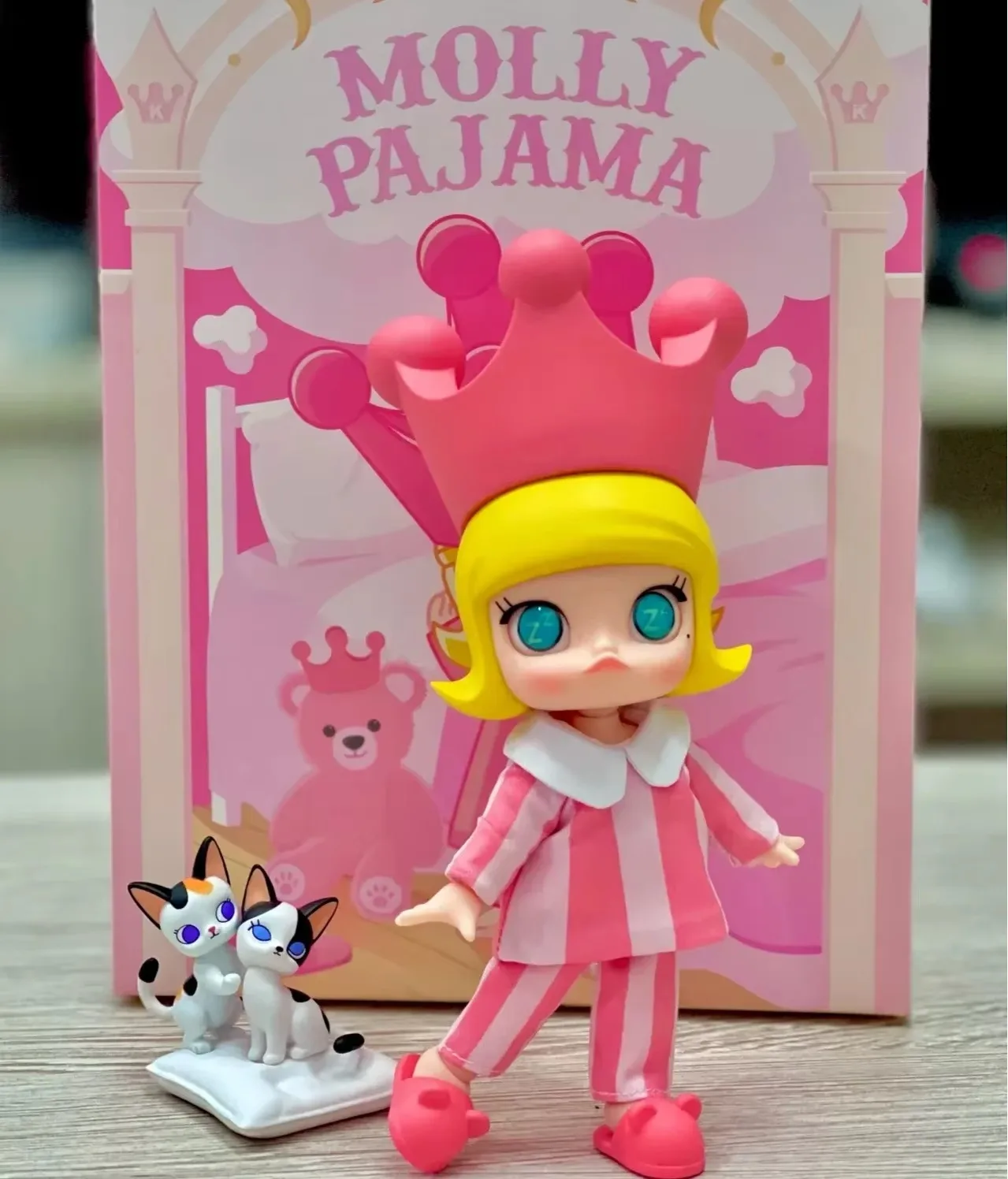 

MOLLY Collection Blind Box Figure Doll Designer Toy Artist Collection Vintage Aesthetic Appreciation