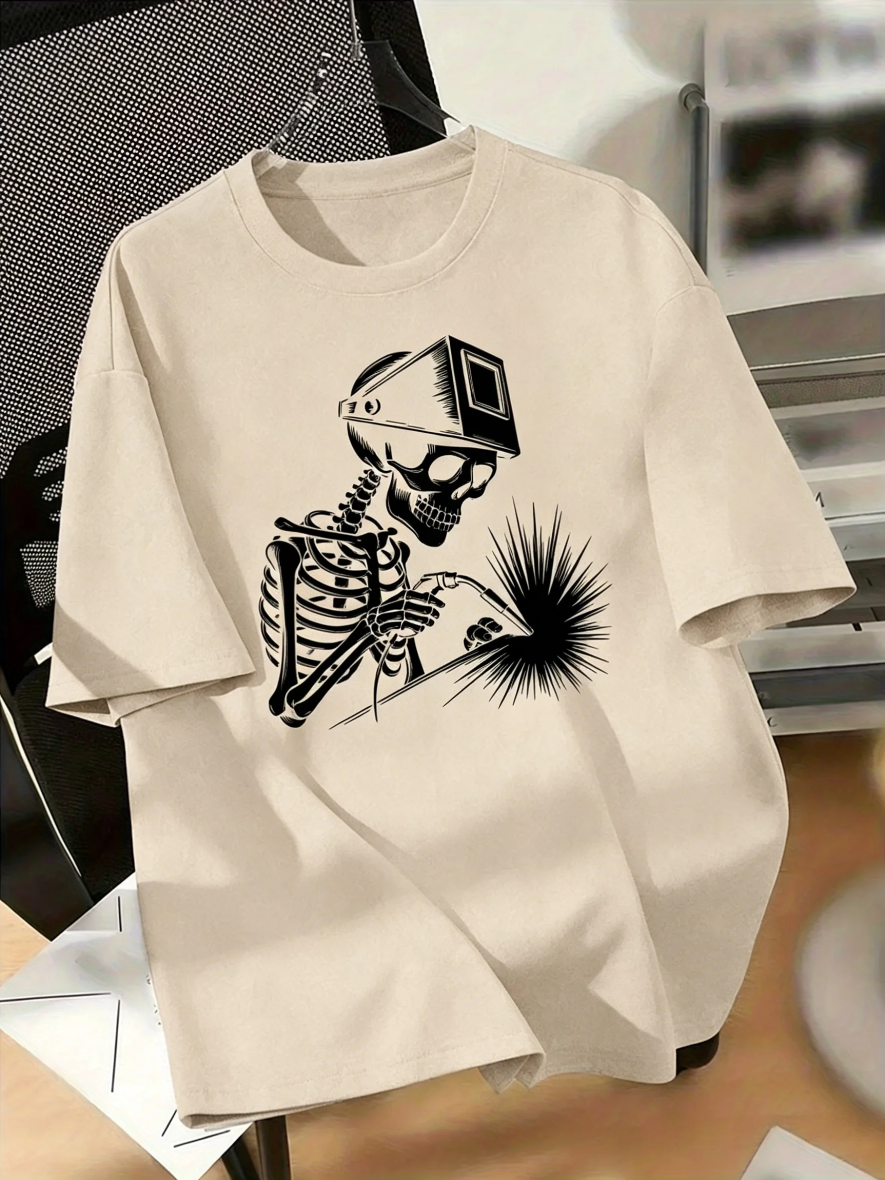 Skeleton Welder Graphic T-Shirt Funny Welding Skull Print Tee Novelty Streetwear for Men Women Unisex Cotton Tops