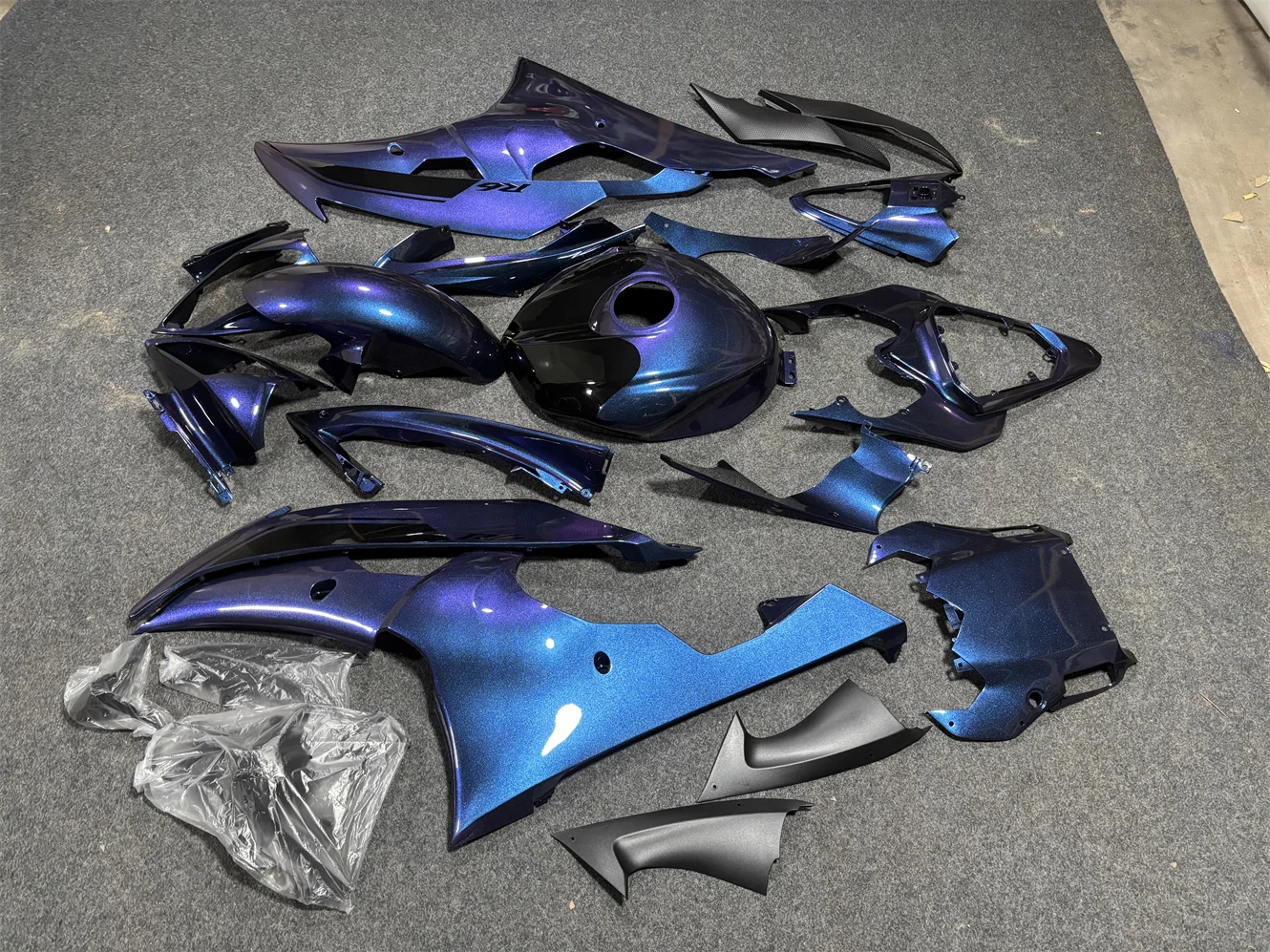 The motorcycle fairing set is suitable for the R6 2008 2009 2010 2011 2012 2013 2014 2015 2016 body fairing purple and blue