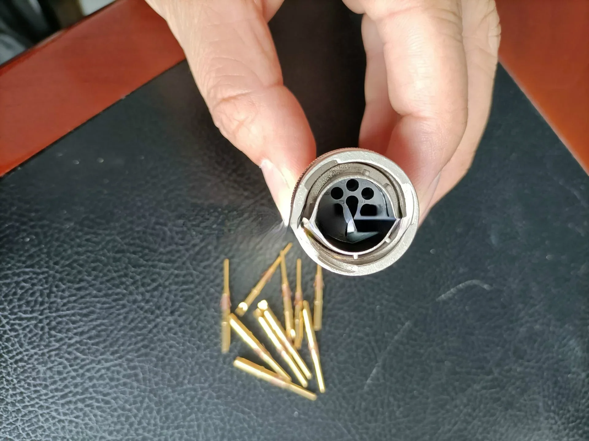 

ABB IRB120 1200 Ручной разъем робота 10-жильный разъем R1.CP/CS 3HAC 037038 -001