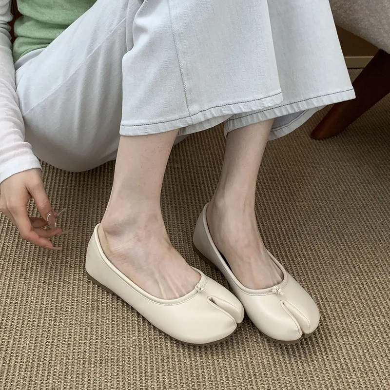 

Новинка 2023 года, весенне-осенняя модная женская обувь без шнуровки на плоской подошве с необычным носком, мягкая женская обувь на плоской подошве, женская обувь на плоской подошве с обувью
