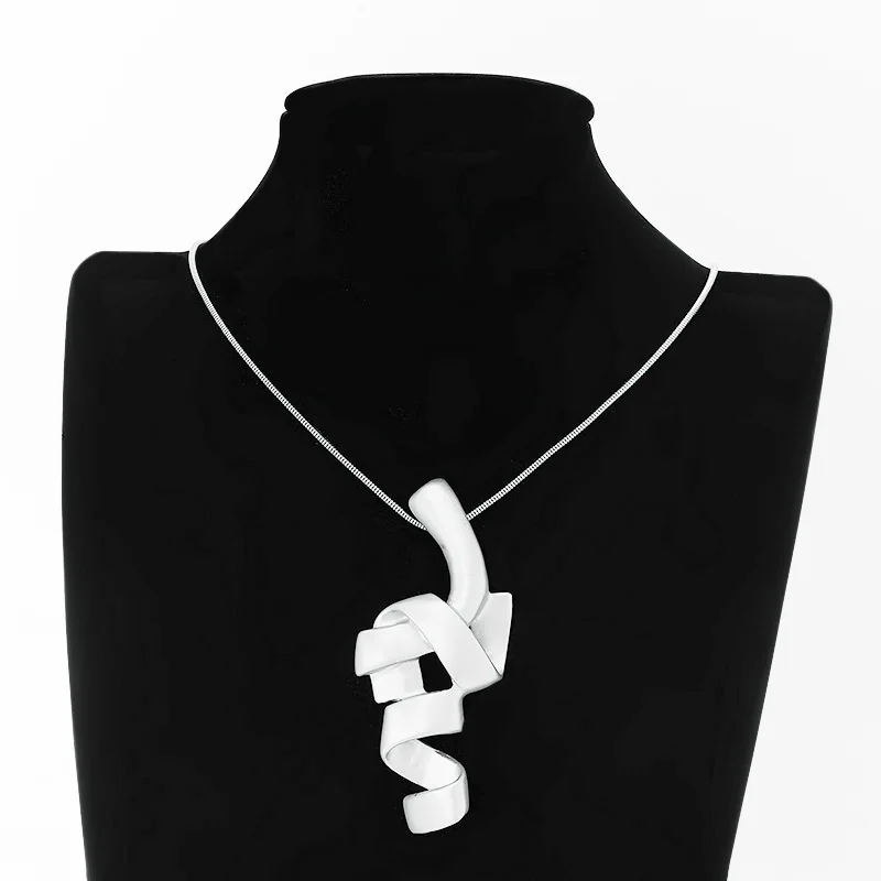 Hot selling necklace European and American retro long necklace geometric pendant ladies alloy sweater chain