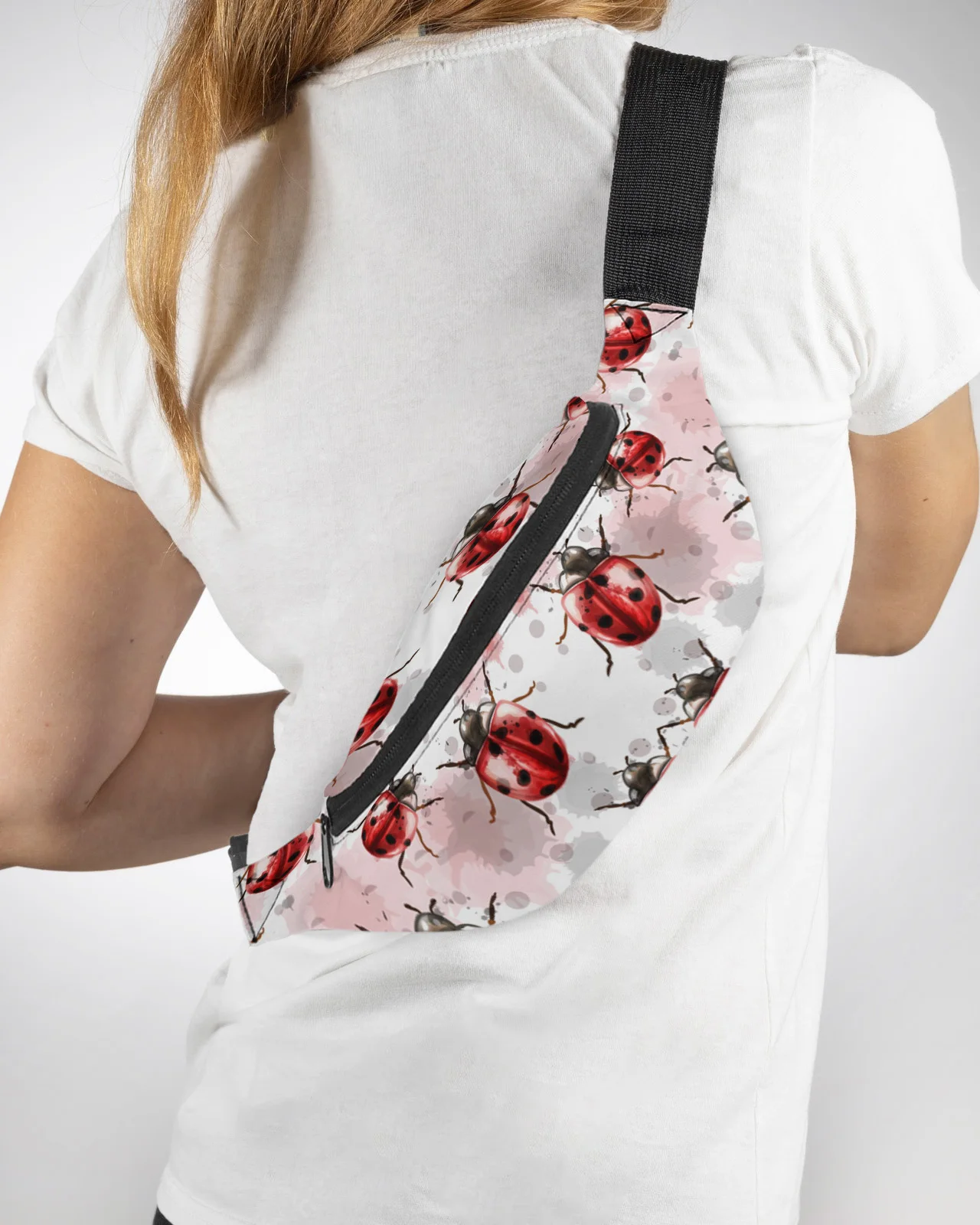 

Watercolor Paint Insect Ladybug Men Women Waist Bag Fanny Pack Purse Phone Belt Bag Wallet Pouch Waterproof Banana Hip Bags