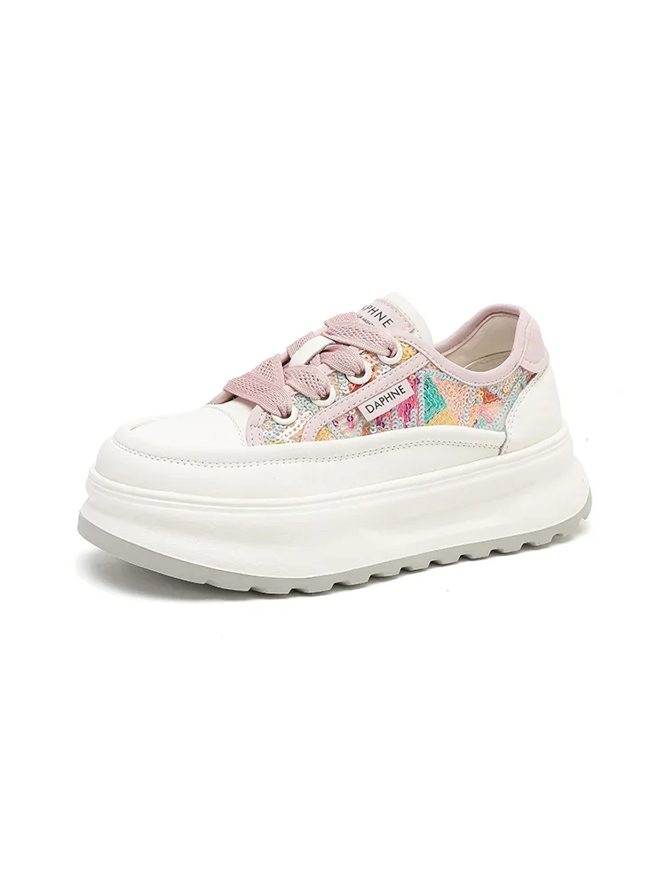 

Женские кроссовки из натуральной кожи, с круглым носком, на платформе