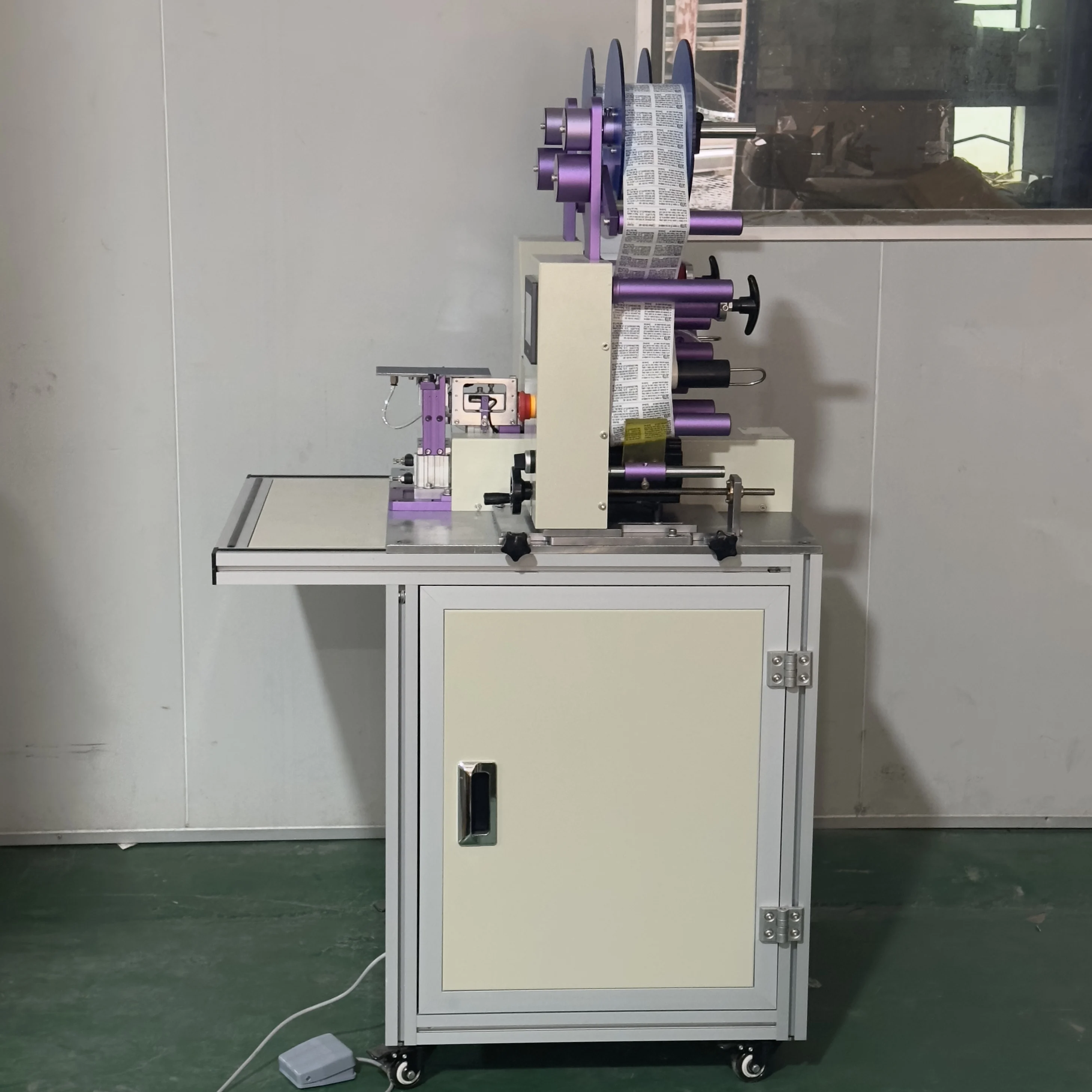 آلة وضع العلامات برأس مزدوج قابلة للطي