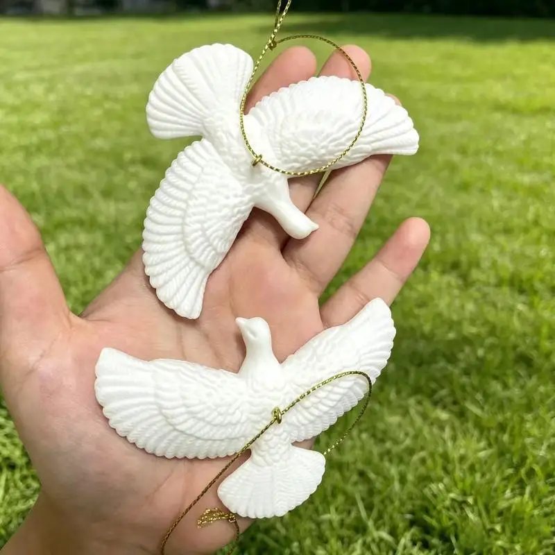 1/2 PCS Love And Joy Pigeon Ornaments Lifelike Friendship Pigeon Decor Pendant For Thanksgiving Christmas