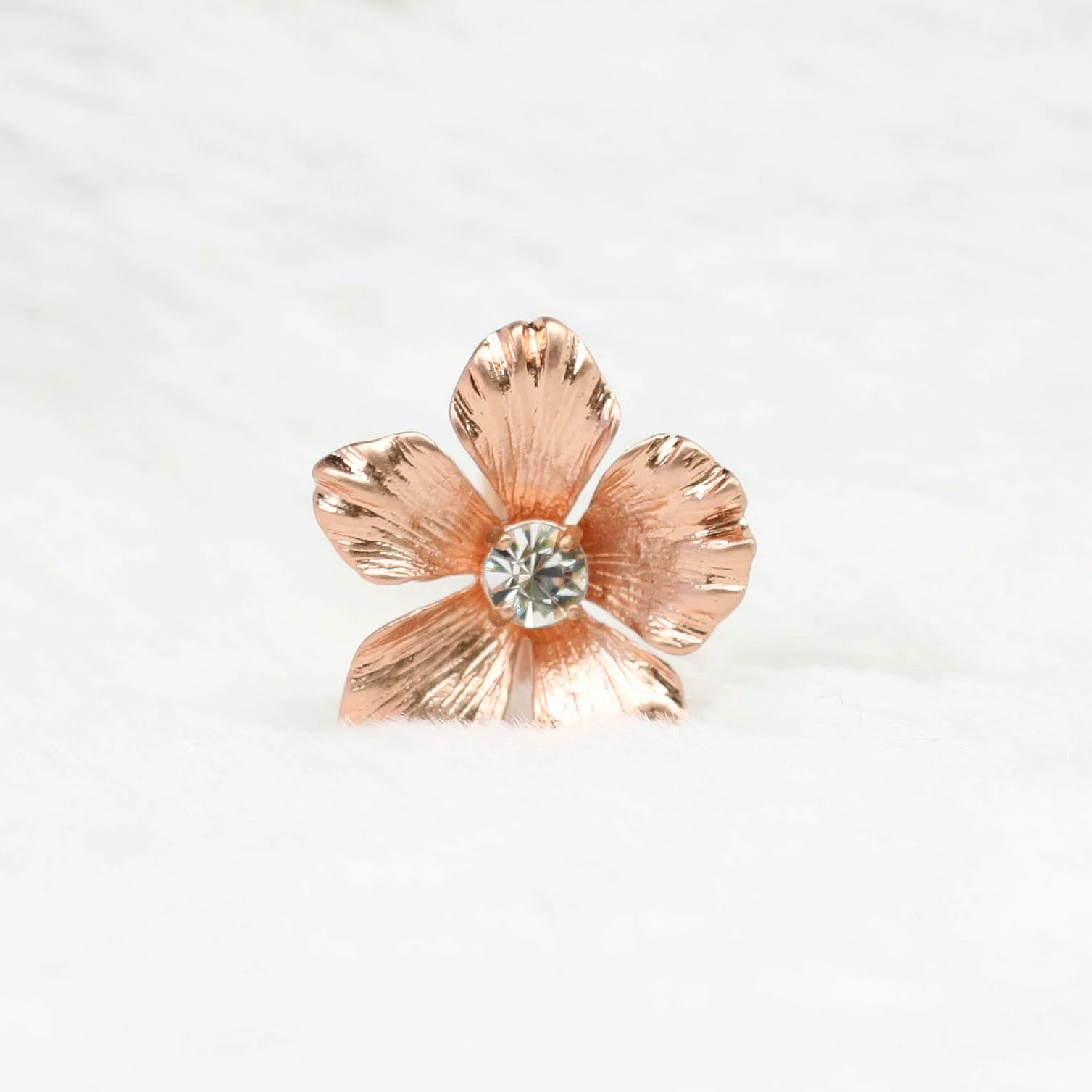 

Массивное позолоченное кольцо с пятилепестковой розой для женщин, модный аксессуар в стиле Ele Personali, ювелирное украшение с цветочным дизайном Dain