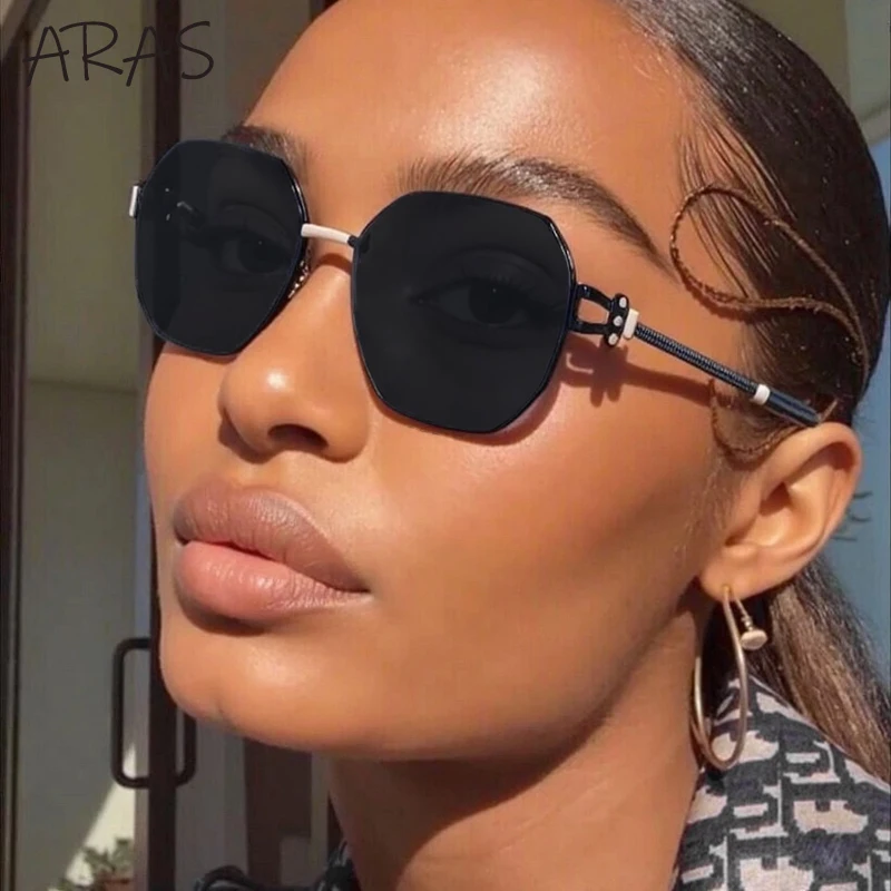 

Punk Shield Square Sunglasses Women Big 2025 Luxury Brand Trendy Polygon Sun Glasses For Ladies UV400 Outdoor Vintage Eyewear