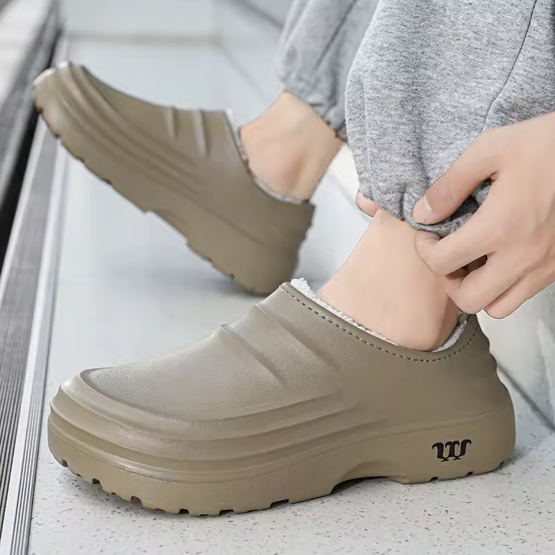 따뜻한 남성 슬리퍼