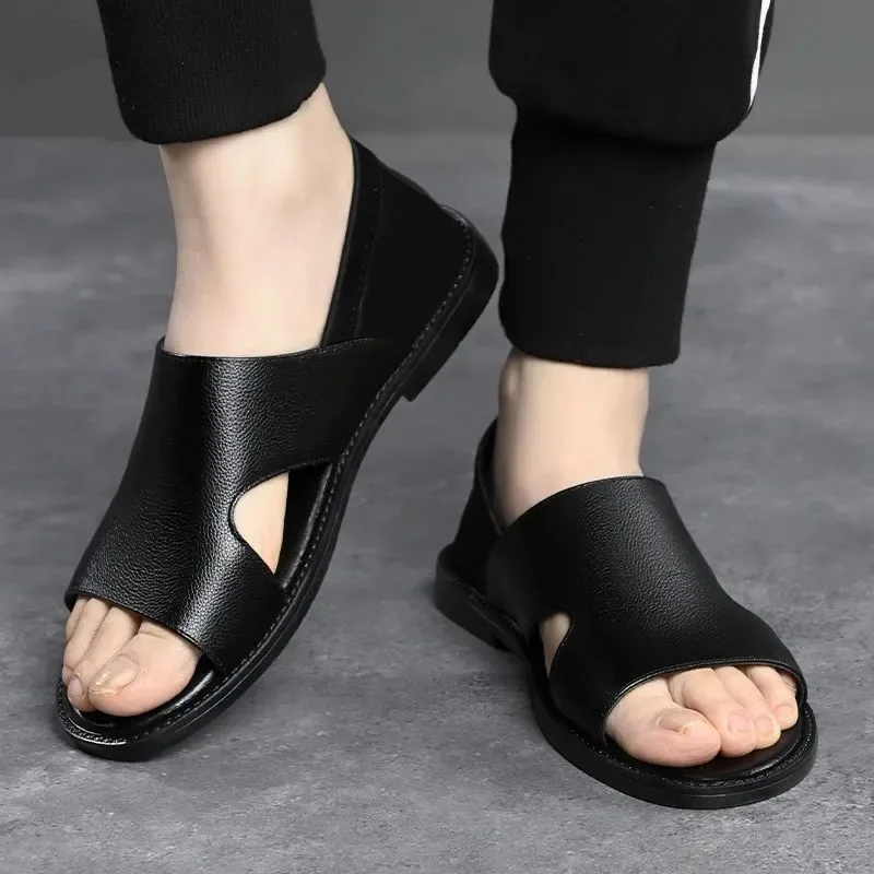 Brand New 2023 Summer Men Sandals Leisure Beach Shoes High Quality PU Leather Designer Sandals Fashion Black Comfortable Slip-On