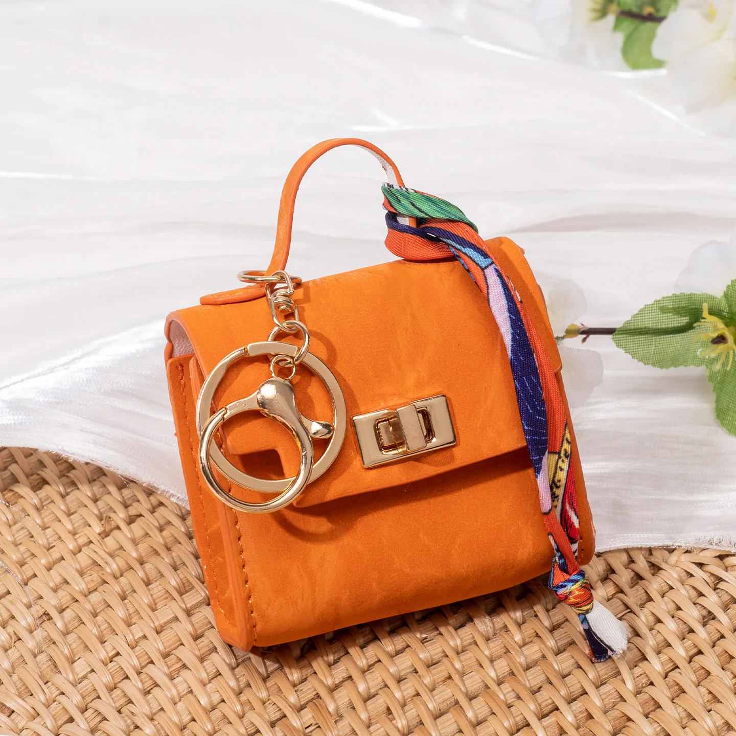 Luxuriöse Mini-Geldbörse, Modische Exquisite Taschenanhänger, Multifunktionales Seidenschal-Armband, Tragbarer Schlüsselanhänger, Taschenaccessoire – Detail 11