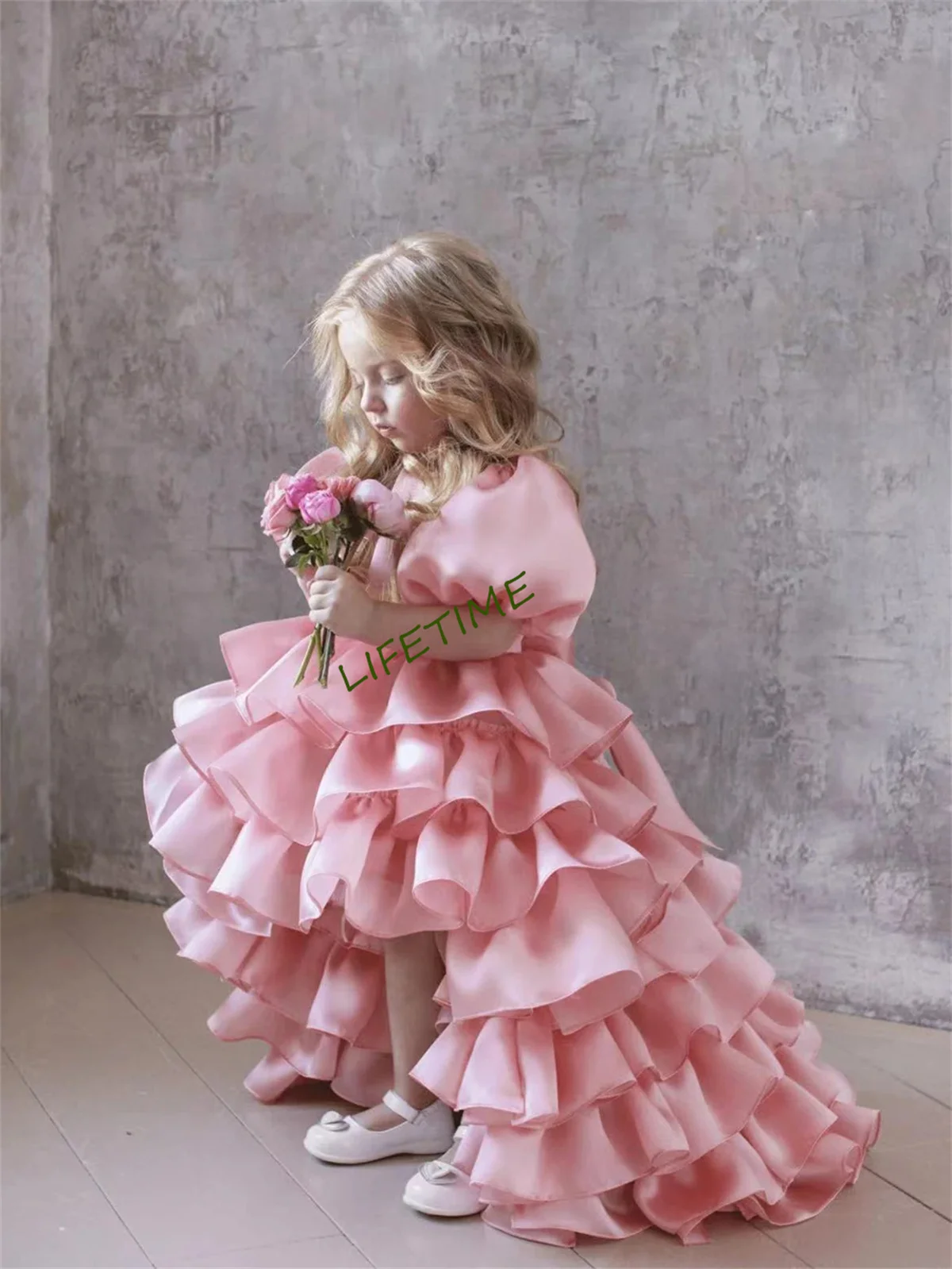 

Flower Girl Dress For Wedding Bubble Sleeve Layered Ball Gown Elegant Princess Kids Birthday Party First Communion Dresses