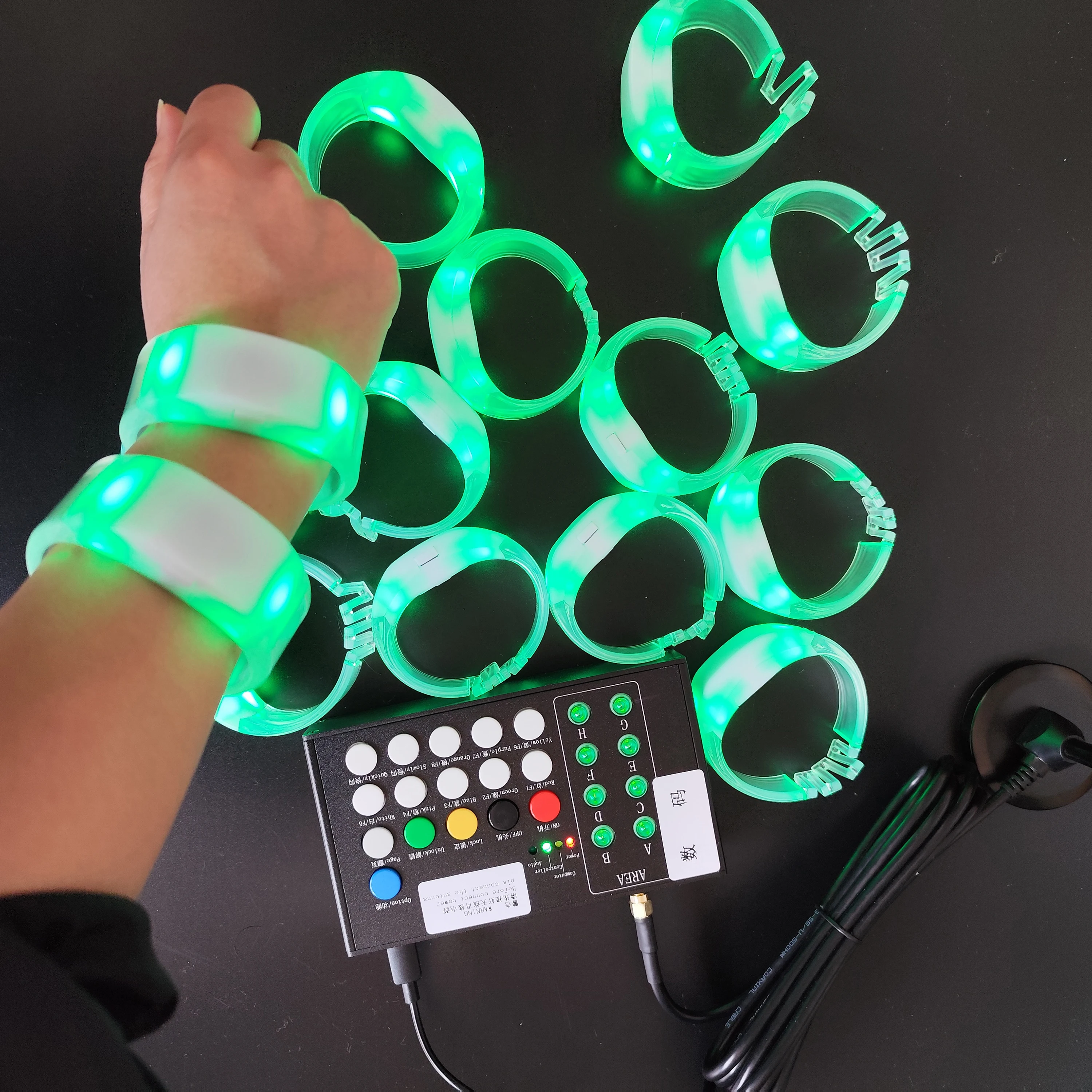100/1000pcs/Lot RGB LED Silicone TPU Bracelets With 24Keys 400 Meters 433.92MHz Remote Control Wristbands Wedding Party Event