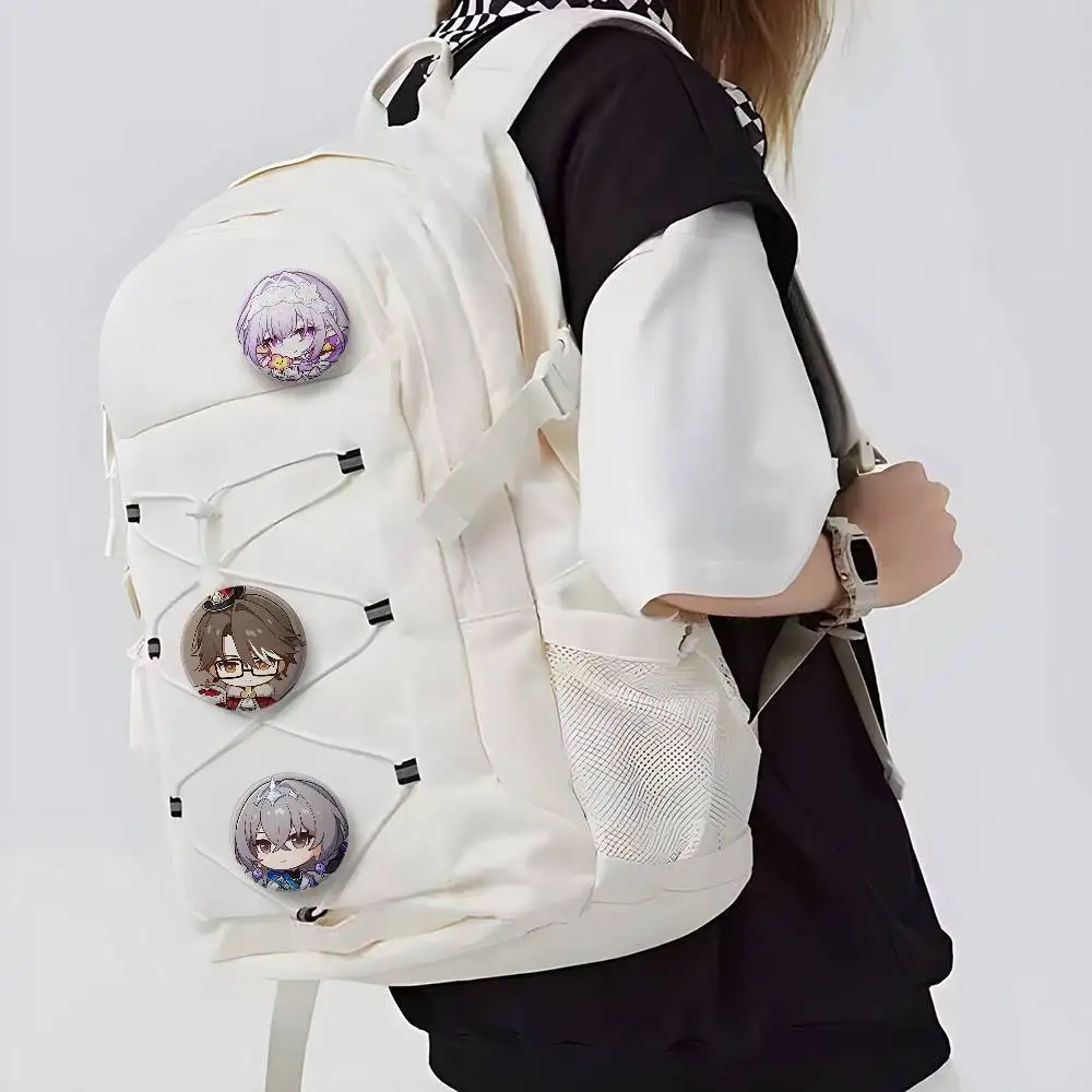 لعبة هونكاي إمباكت شارات لطيفة مستديرة رائعة شارة دبابيس دبابيس إبداعية للملابس قبعة ظهره إكسسوارات الهدايا