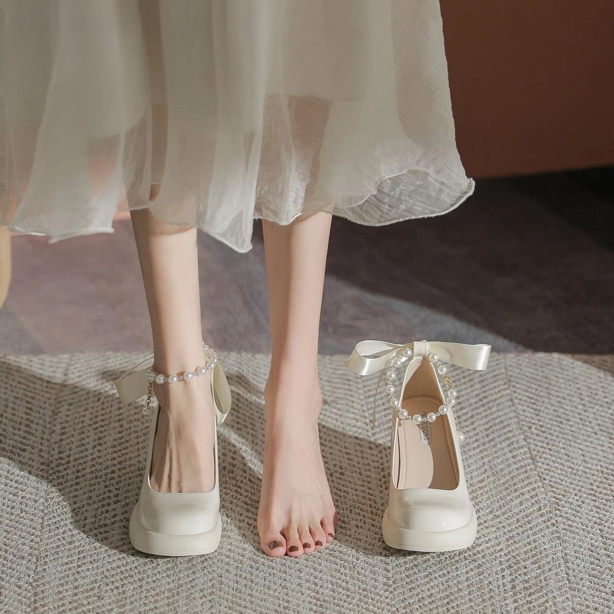 

2026 Women's Shoes French Style Mary Jane Pumps Pearl Decor High Heels PU Leather Versatile WeddingElegant Chic Ladies Footwear