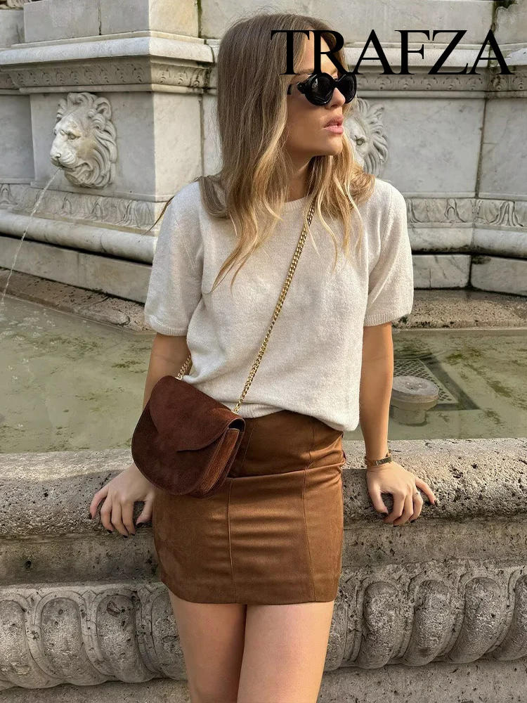

TRAZFA Women Autumn Fashion Retro Versatile Suede Sexy Hip Skirt Female Temperament High Street Casual Zipper 2-Color Mini Skirt