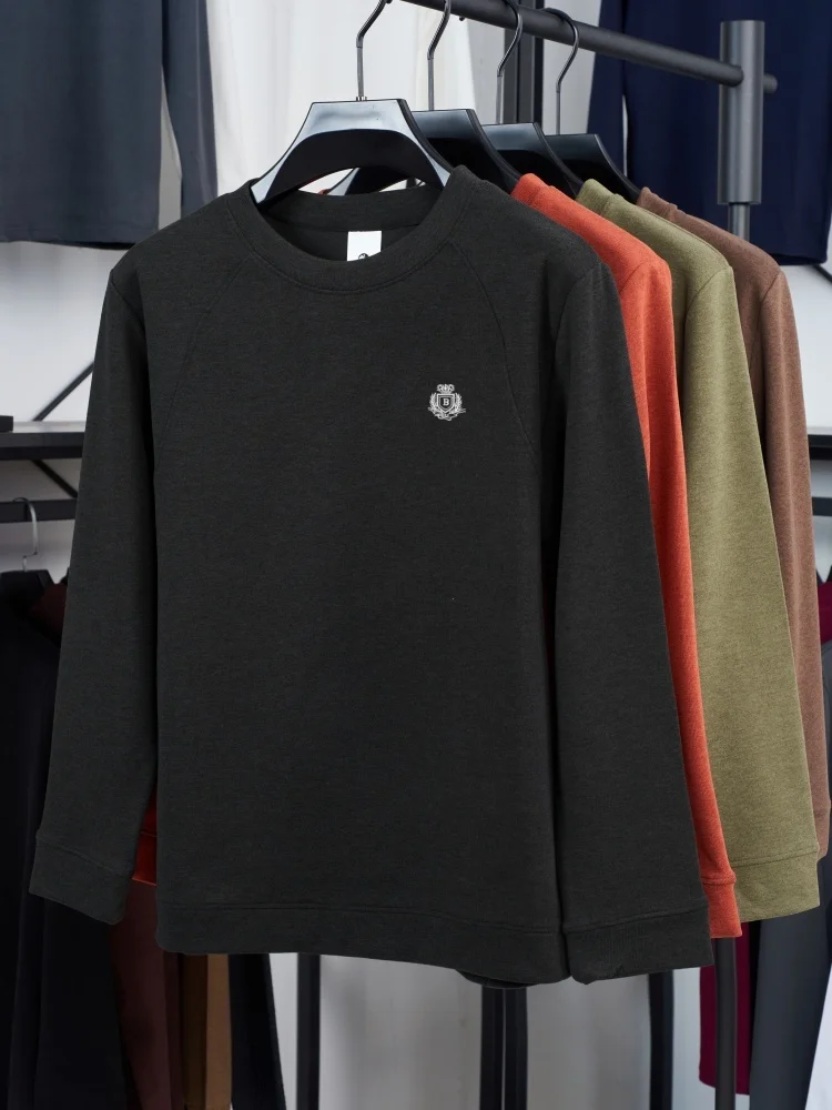 بلوزة رجالية جديدة فاخرة مخصصة للخريف والشتاء بأكمام طويلة مخملية مزدوجة الجوانب دافئة ماركة رائعة مطرزة برقبة دائرية