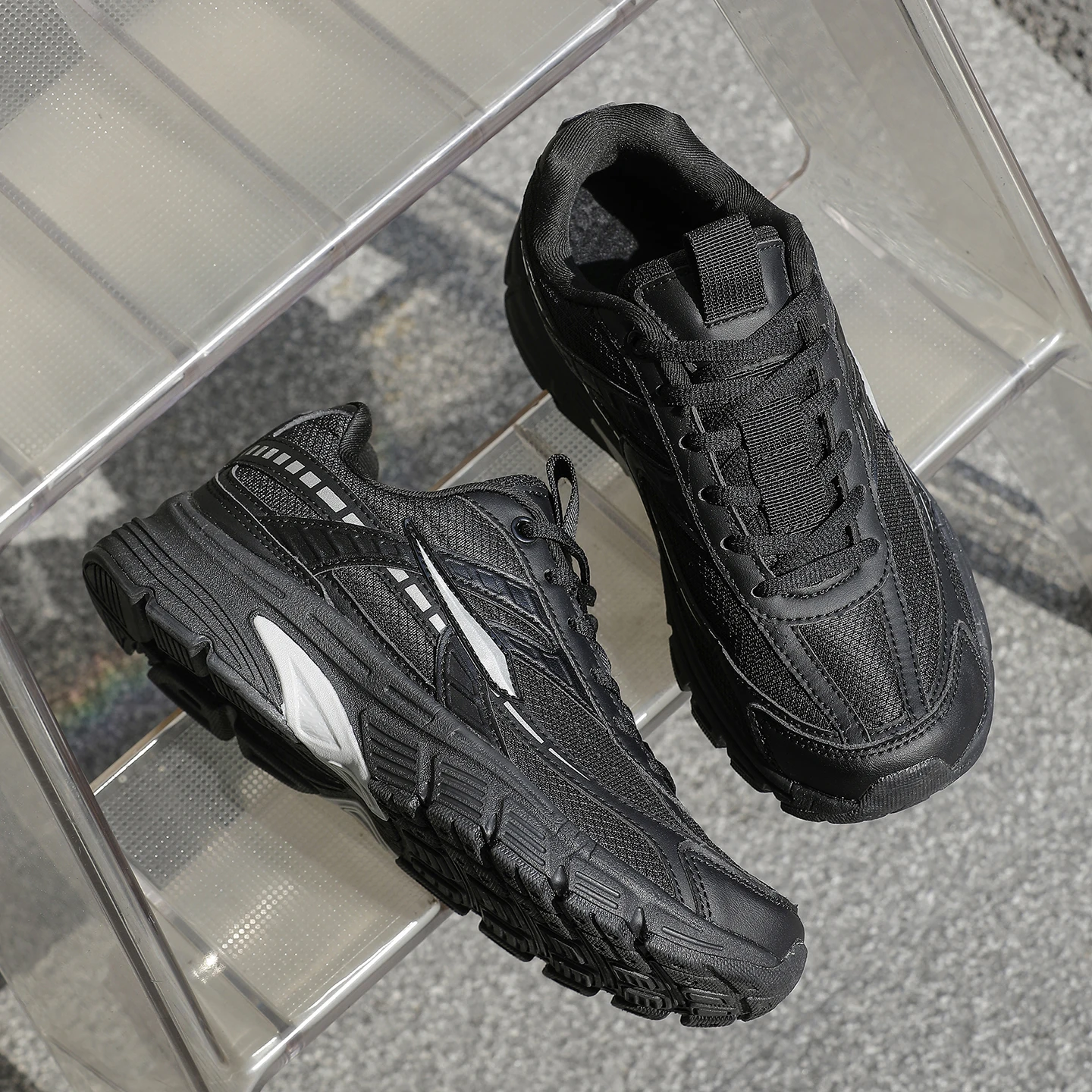 

Разноцветная модная мужская спортивная обувь на толстой подошве с круглым носком и низким берцем на шнуровке, увеличивающая рост, на толстой подошве