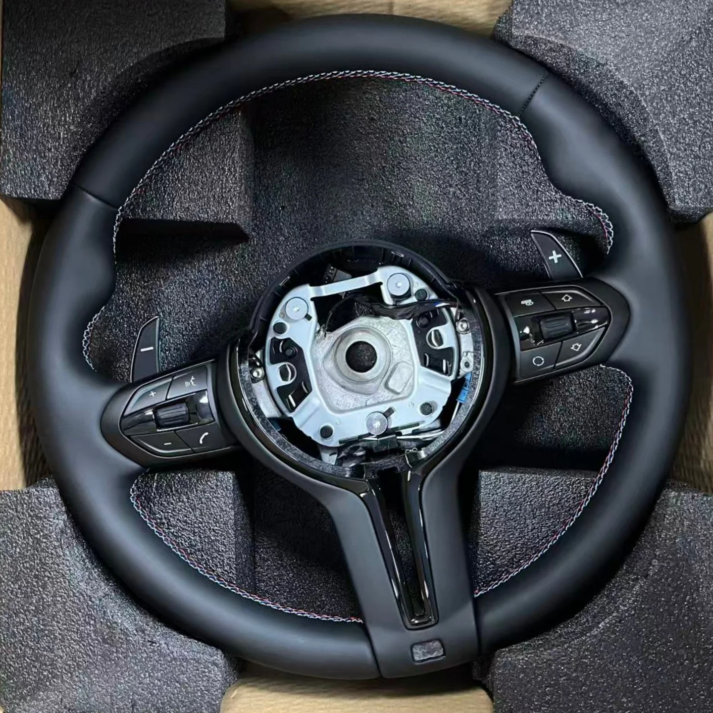 Leather Steering Wheel for BMW F30 F10 F32 F20 F36 F22 F82 F15  M3 F01 F06 F16 F45 F39 F50 F31 F01 M Performance Steering Wheel