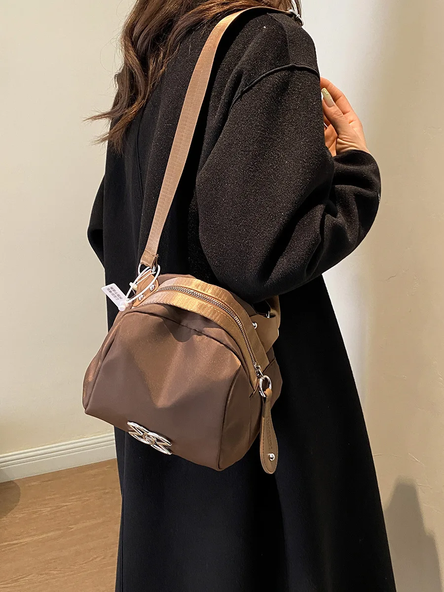 حقيبة أكسفورد مستوحاة من ميلارد لعام 2025 للنساء مقاومة للماء وحزام كتف قابل للتعديل مع مقبض علوي