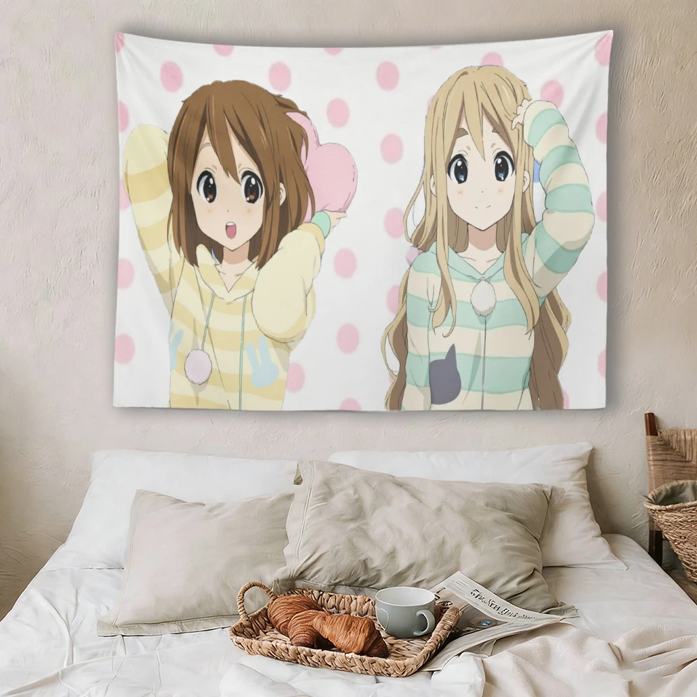 K-ON! Yui & Tsumugi Wandteppich, niedlicher Anime-Mädchen-Wandbehang, rosa gepunktetes Dekor für Schlafzimmer, Wohnheim, Kawaii Otaku Room Art – Detail 3