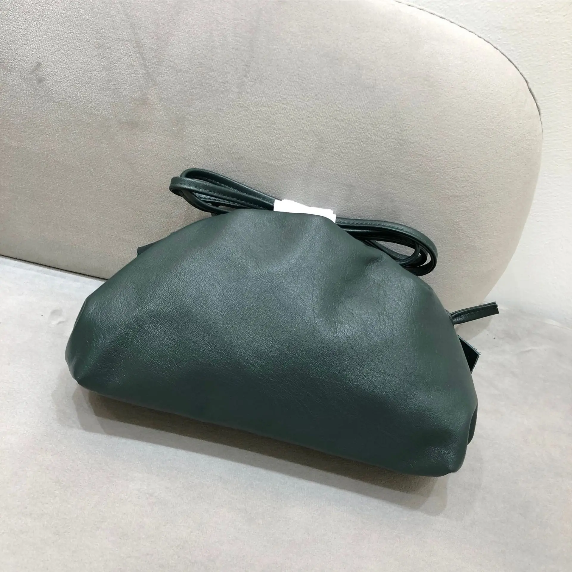 Bolso de hombro de piel de vaca con capa de cabeza para mujer, bolso cruzado informal, bolso de nube Vintage