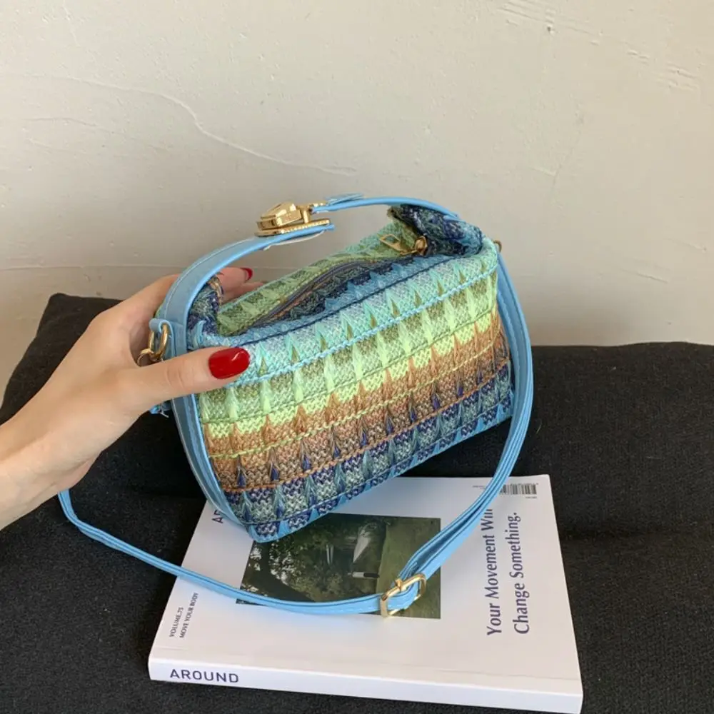 Borsa a mano in tessuto stile etnico casual Borsa a tracolla in paglia alla moda per il tempo libero Borsa a tracolla quadrata da donna in pelle PU per ragazze