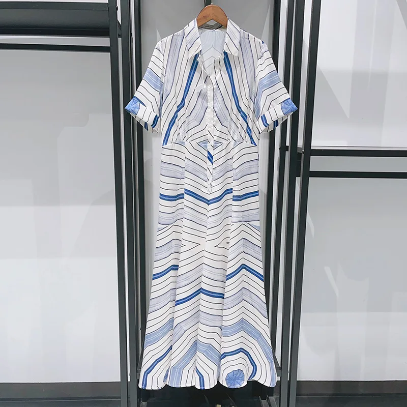 

Geometric Printed Retro Dress with Silky Lapel Temperament Commuter Dress 2025 Summer New Style Evening Party Dresses for Women