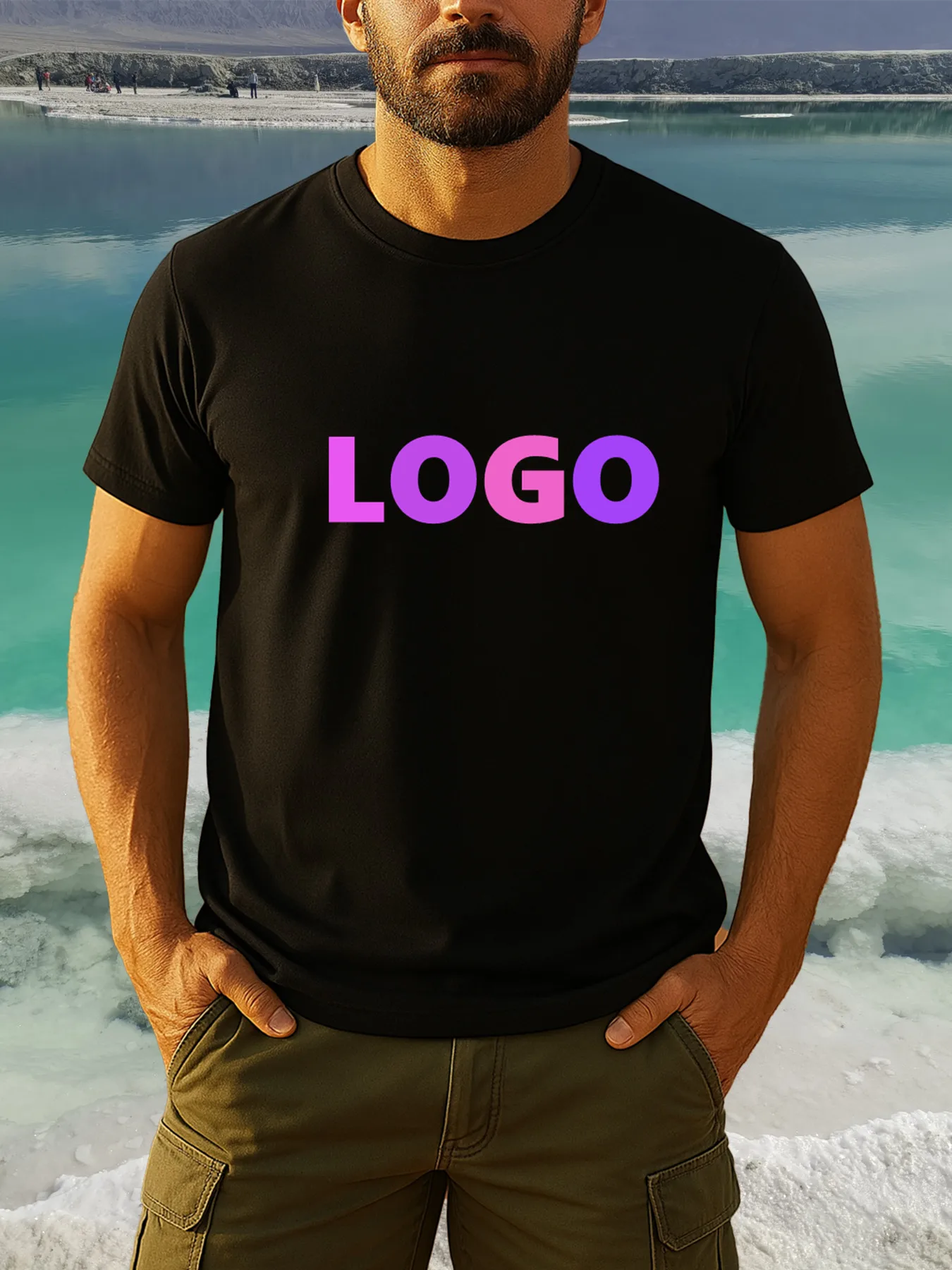 تي شيرت رجالي قابل للتخصيص - نص مخصص "You Design Here"، نمط هندسي، قطن ناعم، كاجوال برقبة دائرية وأكمام قصيرة