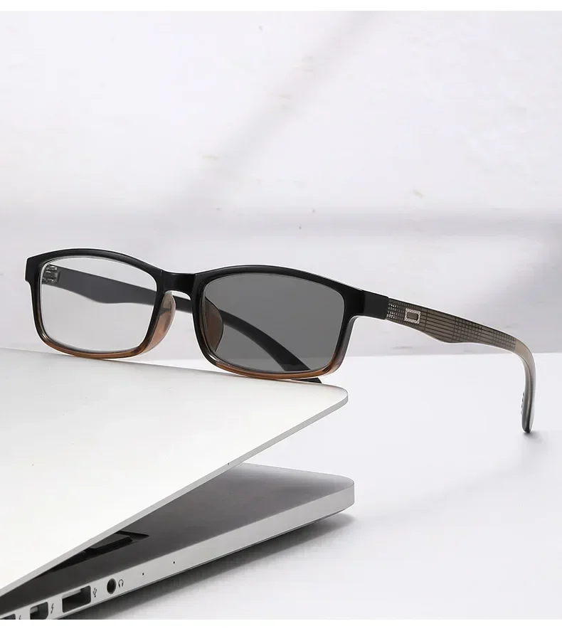 Herren-Presbyopie-Brille mit klassischem Farbverlauf und quadratischem Rahmen, multifokale Lesebrille mit photochrome Linse, 0 bis +4,0 – Detail 13