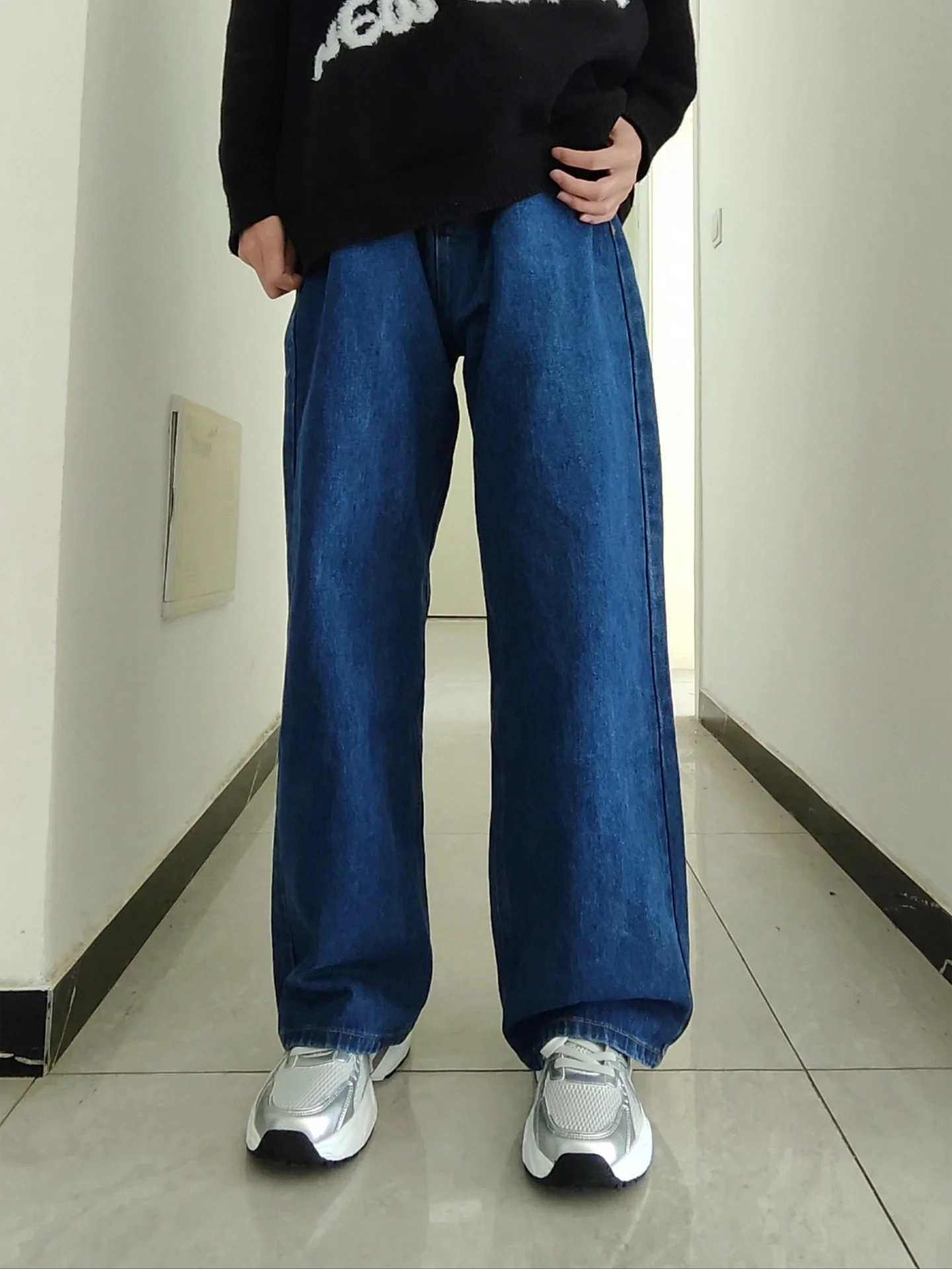 

Мужские джинсы Cleanfit Vintage Distred Deep Blue: прямые, свободные, в стиле Lazy Vibe, молодежные, трендовые, с эффектом потертости