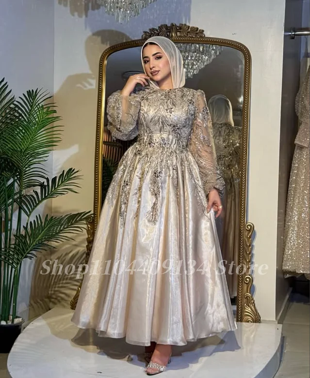 Luxury Muslim Bridal Gown Silver Sparkling Round-Neck Crystal Beaded Haina Dubai A-line Evening Gown Weddings Dresses Customized