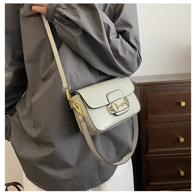 

‌"2025 New European Style Women's Shoulder Bag - Korean Fashion Large Capacity Messenger Satchel Crossbody Purse for Daily Use"‌