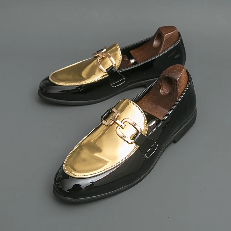 Men Slip-on Comfortable Driving Popular Club Flats Fashion Man's Leather Shoes Party Wedding Loafers Metal Button Moccasins