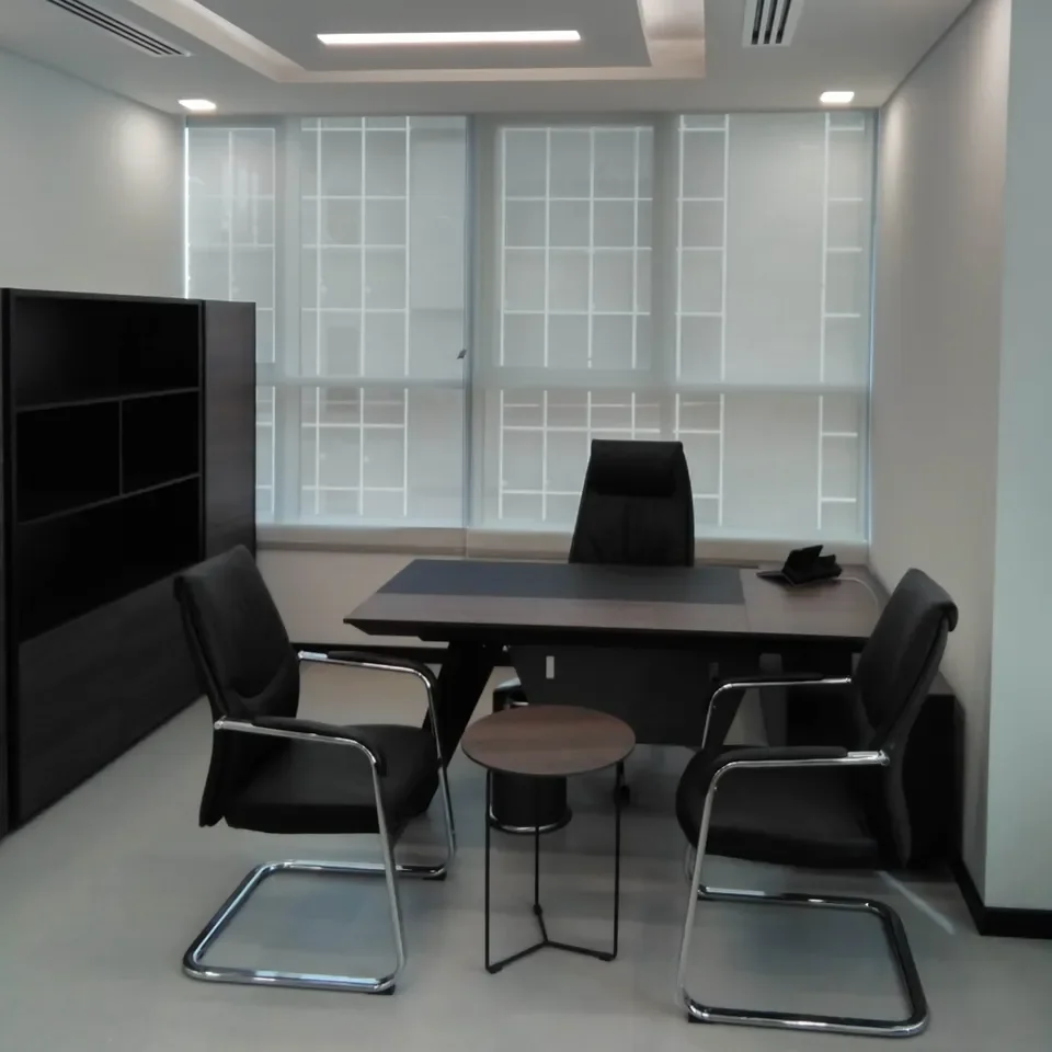 April 2019 VAE Project Modern kantoormeubilair