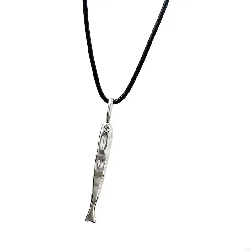  Artistic Hammered Silver Fish Pendant Necklace Clavicle Chain For Daily Wear