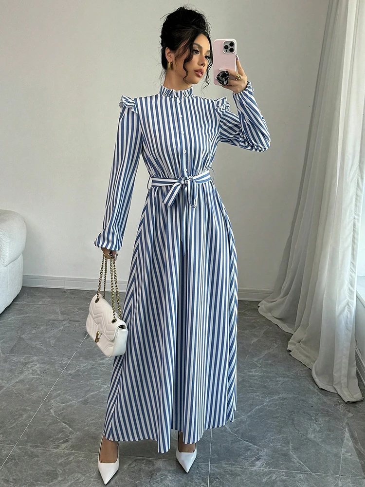 เดรสเชิ้ตสีน้ำเงินขาวลายทางเรียบง่าย สไตล์ผู้หญิง ดูสง่างาม แขนยาว พร้อมเข็มขัด แฟชั่นใหม่ล่าสุดสำหรับฤดูใบไม้ร่วง สตรีทแวร์