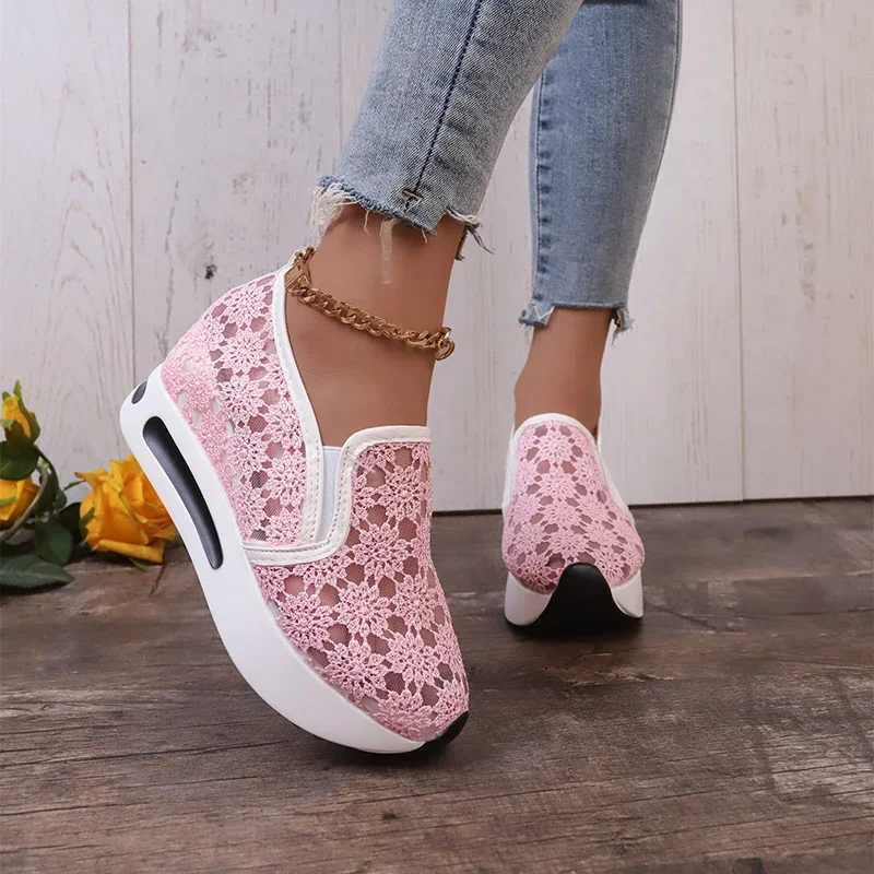 Con encaje blanco diseño De flores Zapatillas De deporte para Mujer 2025 otoño nueva malla transpirable Slip on mocasines De Mujer Zapatillas De Mujer