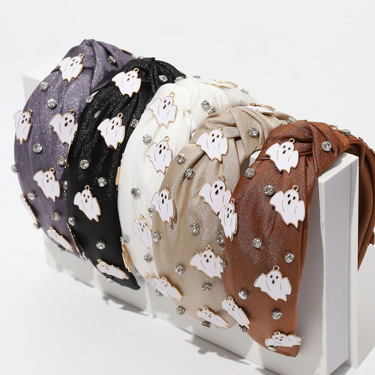 

Модная повязка на голову с белым призраком и стразами на Хэллоуин, повязка на голову с большим узлом, женская повязка на голову для вечеринки, наряд для волос, декора, реквизит