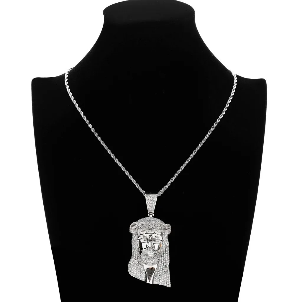 

Avatar Pendant Inlaid with Zircon Necklace Collarbone Chain Accessory