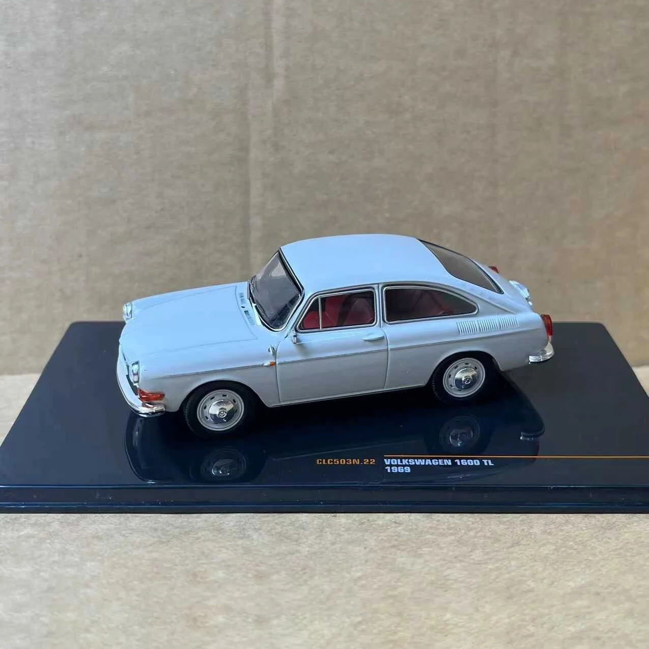 

IXO 1/43 Scale 1600 TL 1969 Alloy Car Model Diecast Toys Collection Ornaments Souvenir Toys