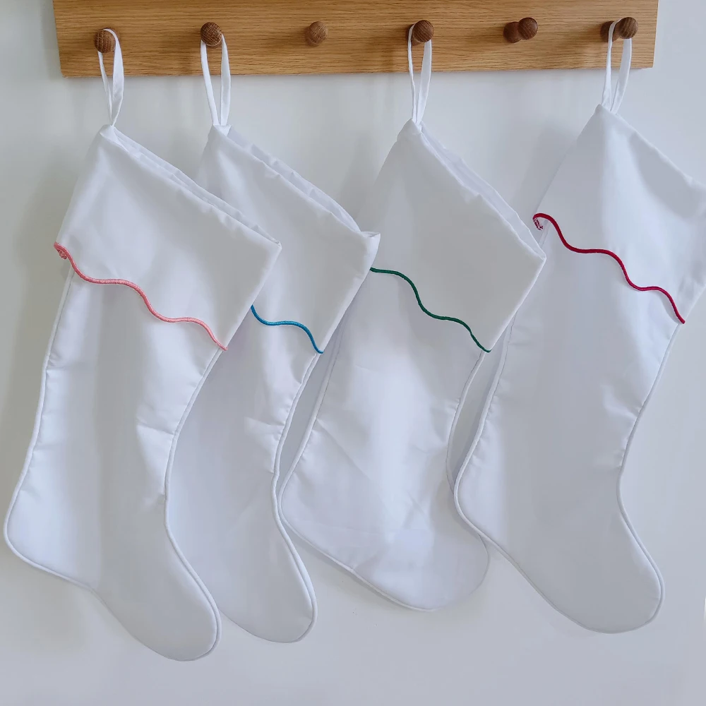 Weihnachtsstrumpf mit Stickerei, Jakobsmuschelmanschette, Süßigkeiten-Geschenk-Aufbewahrungstasche für Kinder, minimalistische Weihnachtsdekoration – Detail 2