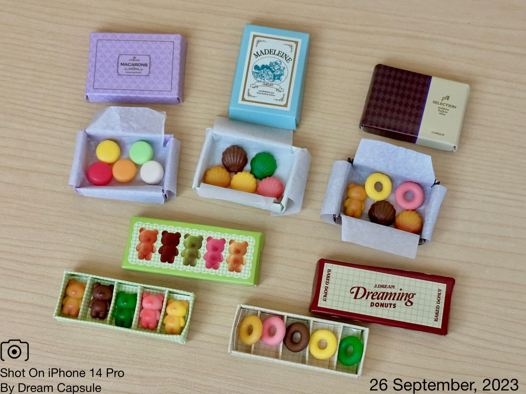 J.Dream capsule toys Boxed baked goods mascot kawaii bear macarons cookies Financier cake gift box miniatures for 1/12 figures